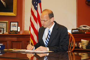 Marlee Matlin On Deaf And Police Interaction